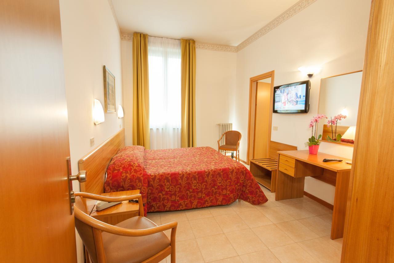 Albergo Vittoria Salsomaggiore Terme Exterior foto