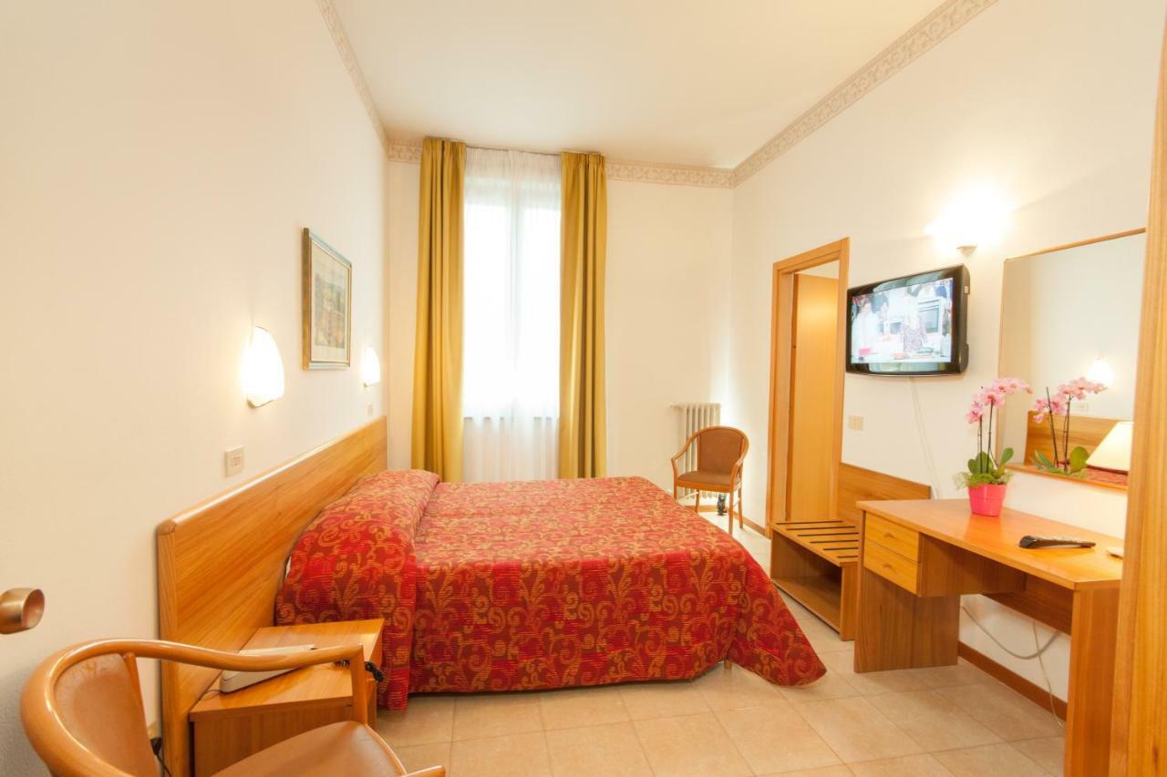 Albergo Vittoria Salsomaggiore Terme Exterior foto